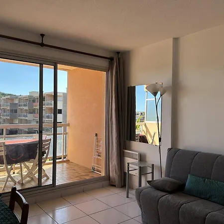 Avec Terrasse A Bormes-les-mimosas - Fr-1-251-874